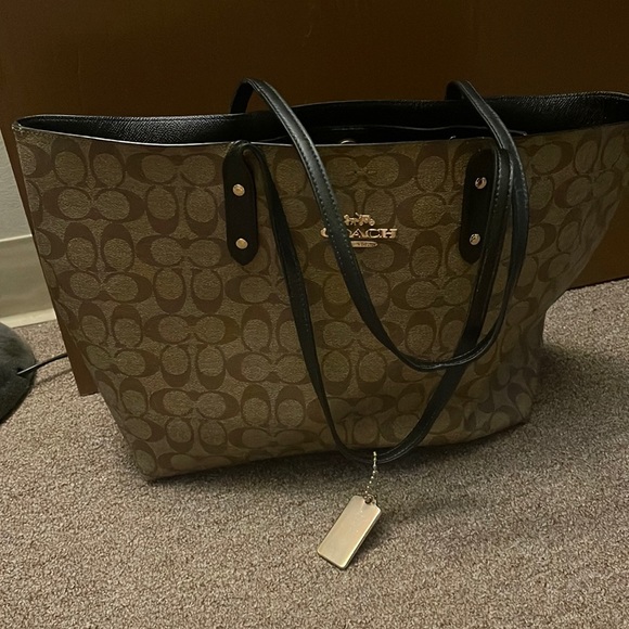 Coach tote purse - Picture 1 of 4